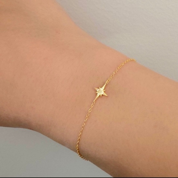 JewelbyEllie Jewelry - 925 Sterling Silver North Star Bracelet, 14K Gold
Celestial Bracelet ✨